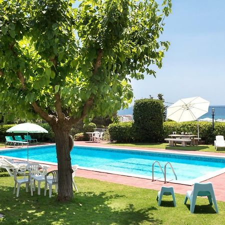 Costa Maresme Apartment Санта-Сусанна Екстер'єр фото