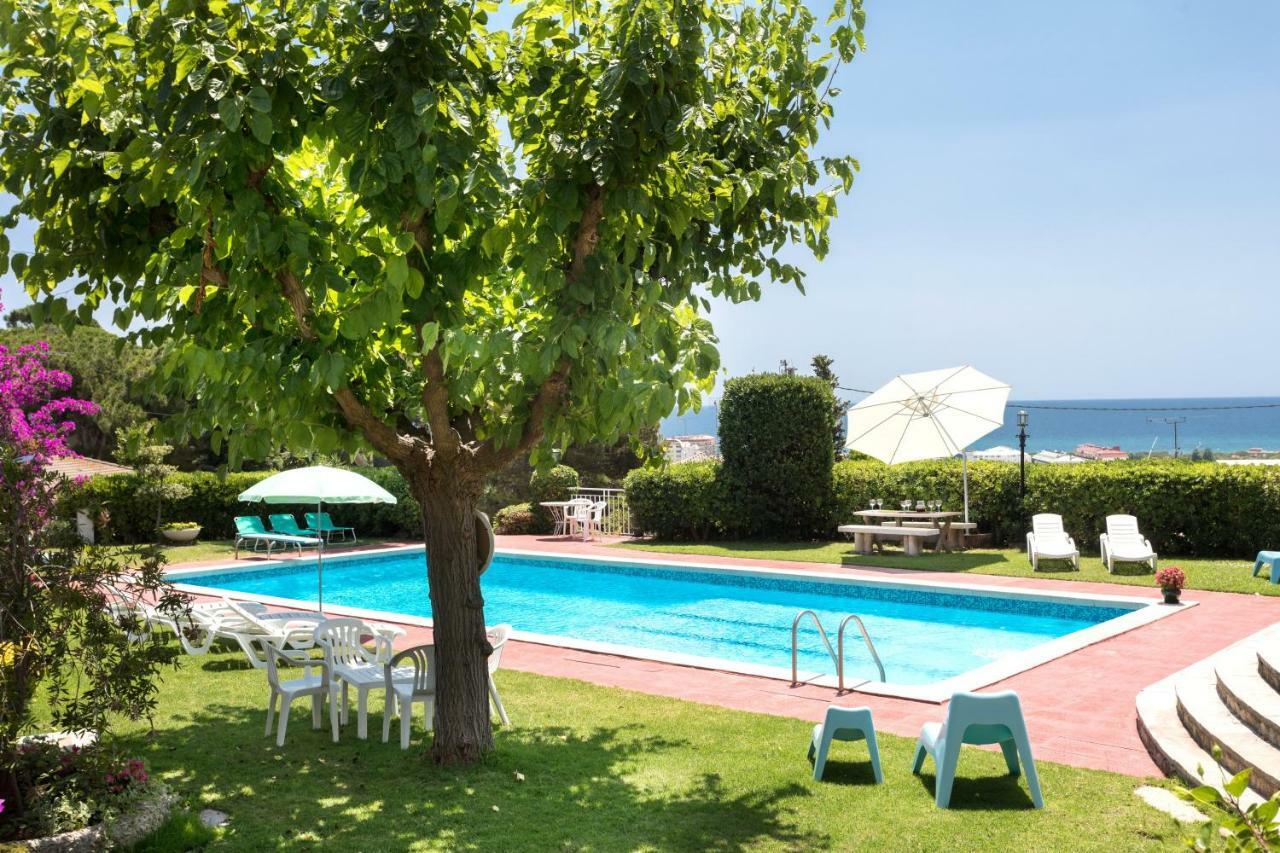 Costa Maresme Apartment Санта-Сусанна Екстер'єр фото